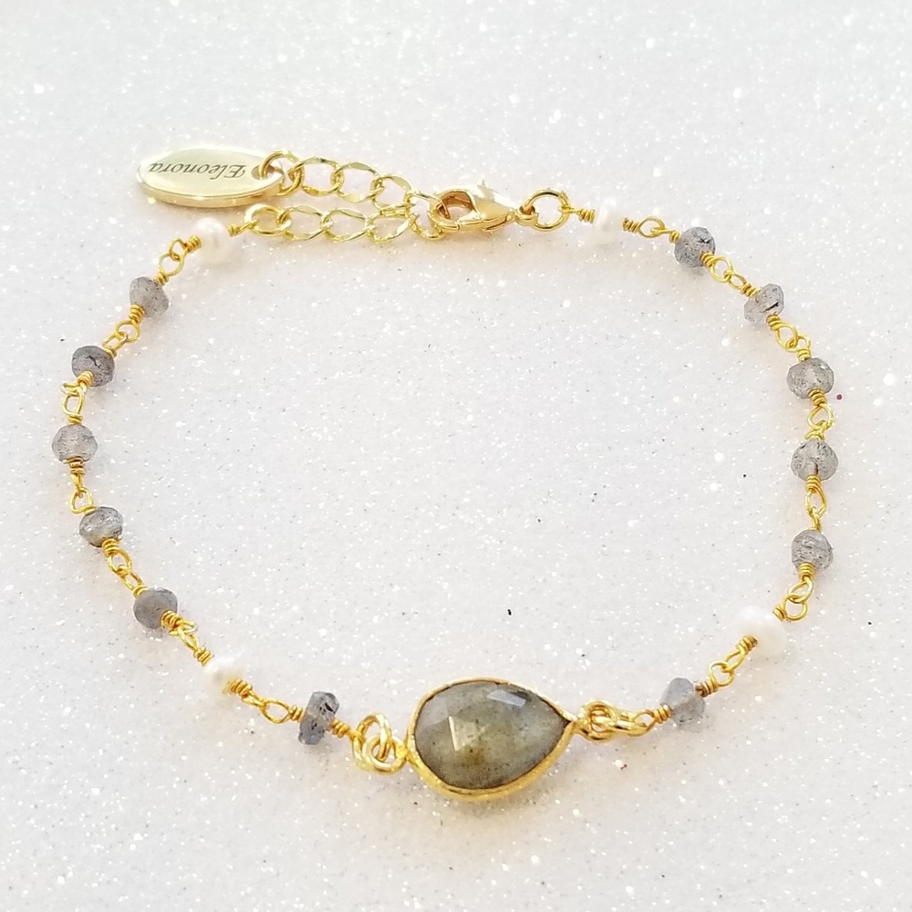 Labradorite and pearl gold beaded bracelet